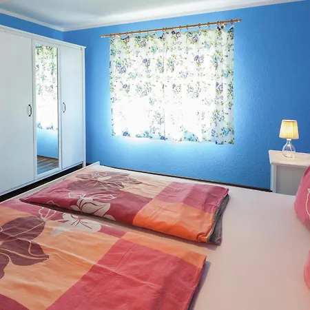Modern With Shared Swimming Pool In Holiday home Mittelndorf